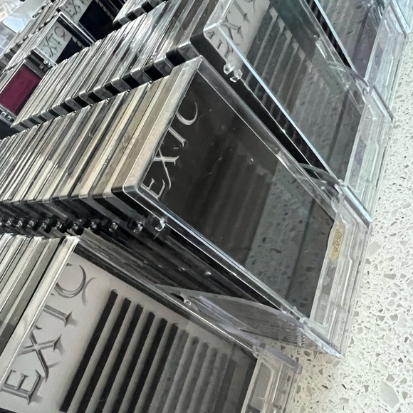 CLEARANCE Eyelashes Boxes Acrylic Box EXTC - Many Sizes & Length - Picture 11 of 16